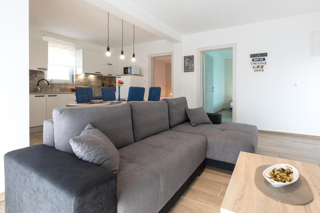 Jugo Apartment *